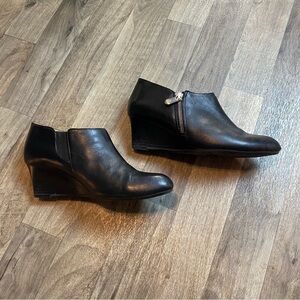Adrienne Vitadinni Patent Leather Black Wedge Booties Size 7.5